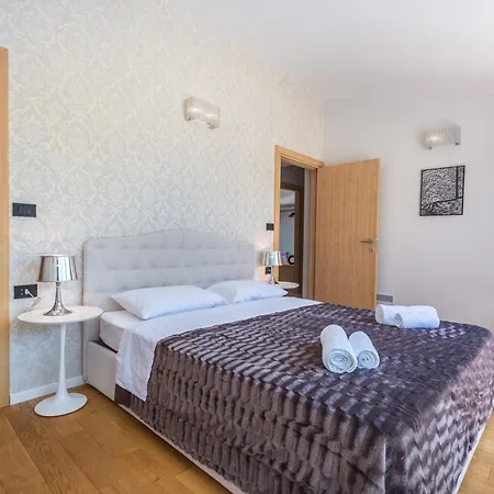 Dvo Villa *