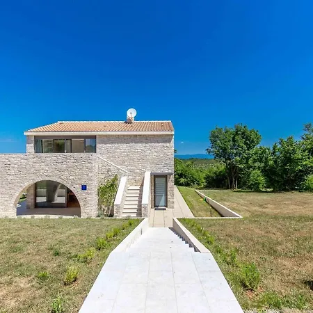 Dvo Villa Nedescina